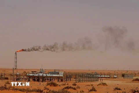 Cơ sở khai thác dầu của Công ty Aramco ở Khouris, Saudi Arabia. (Nguồn: AFP/TTXVN)