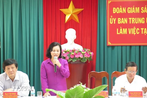 Phó Chủ tịch Ủy ban Trung ương Mặt trận tổ quốc Việt Nam Bùi Thị Thanh phát biểu tại buổi làm việc. (Ảnh: Tiên Minh/TTXVN)