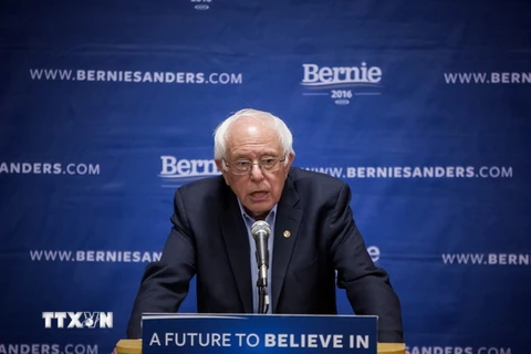 Ông Bernie Sanders phát biểu trong một cuộc họp báo sau chiến dịch vận động tranh cử ở thành phố New York, Mỹ. (Nguồn: AFP/TTXVN)