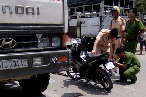 Bị xe ben tông trước cổng UBND xã, một Thiếu úy công an tử vong