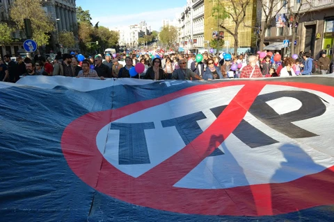 Một cuộc biểu tình phản đối Thỏa thuận TTIP tại Tây Ban Nha. (Ảnh: Ecologistas en Acción)
