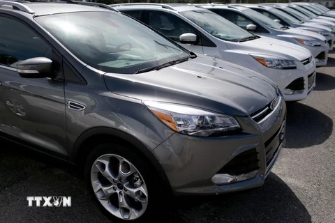 Xe Escape của hãng Ford được bày bán tại đại lý ở Miami, bang Florida (Mỹ). (Nguồn: AFP/TTXVN)