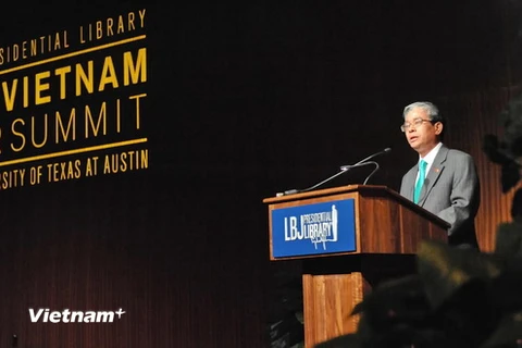 Đại sứ Phạm Quang Vinh phát biểu tại cuộc hội thảo (Ảnh: Thanh Tuấn/Vietnam+)