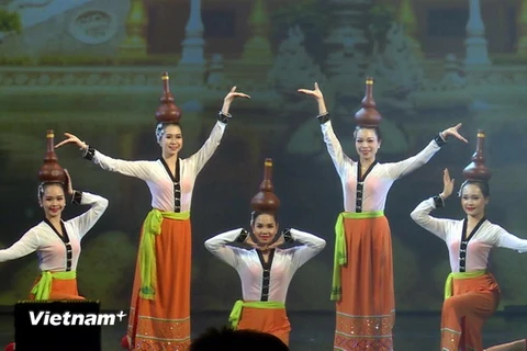 Một tiết mục của đờn Việt Nam tại Festival. (Ảnh: Quang Vinh/Vietnam+)