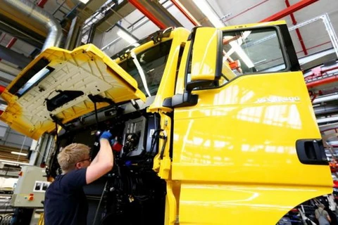 Một dây chuyền lắp ráp xe tải của Nhà máy sản xuất xe tải và xe buýt MAN AG tại Munich, Đức. (Nguồn: Reuters)