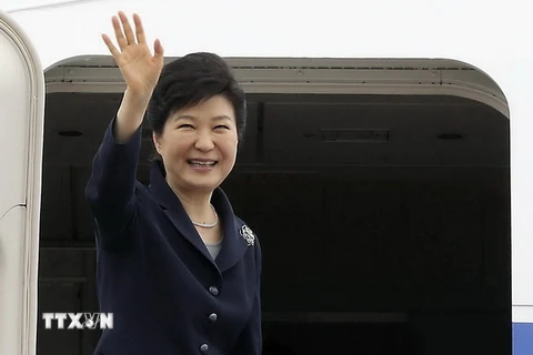 Tổng thống Hàn Quốc Park Geun-hye lên đường thăm ba nước châu Phi và Pháp. (Nguồn: EPA/TTXVN)