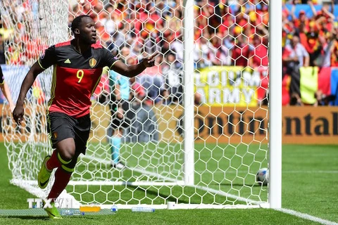 Romelu Lukaku đã lập cú đúp giúp Bỉ chiến thắng trước Ireland. (Nguồn: AFP/TTXVN)