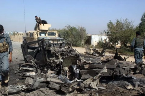 Hiện trường một vụ không kích phiến quân Taliban của quân đội Mỹ tháng 10/2015. (Nguồn: AP)