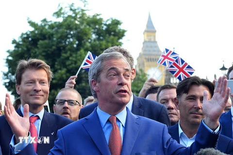 Ông Nigel Farage đã từ chức Chủ tịch Đảng UKIP. (Nguồn: AFP/TTXVN)