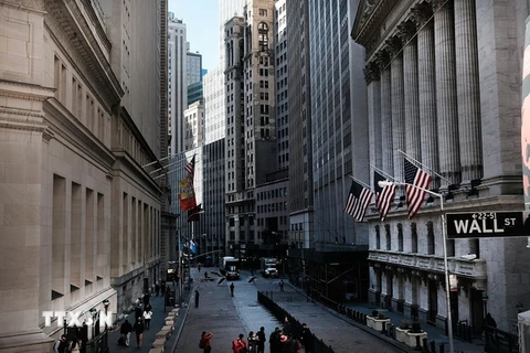 Quang cảnh bên ngoài Sàn giao dịch chứng khoán New York, Mỹ. (Nguồn: AFP/TTXVN)