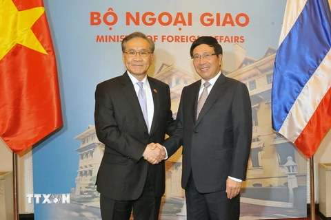 Phó Thủ tướng Phạm Bình Minh đón và hội đàm với Bộ trưởng Ngoại giao Vương quốc Thái Lan Don Pramudwinal. (Ảnh: Nguyễn Khang/TTXVN)