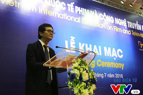 Tổng Giám đốc Đài Truyền hình Việt Nam Trần Bình Minh phát biểu khai mạc triển lãm. (Nguồn: telefilm.vn)