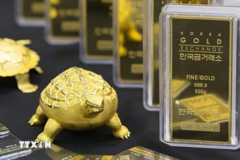 Vàng được trưng bày tại Sàn giao dịch vàng Seoul, Hàn Quốc. (Nguồn: EPA/TTXVN)
