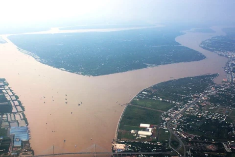 Nhiều thác thức trên dòng chính sông Mekong. (Ảnh: HC/Vietnam+)