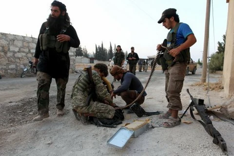 Lực lượng đối lập Syria chuẩn bị tấn công thị trấn Jarablus do IS kiểm soát dọc biên giới Thổ Nhĩ Kỳ. (Nguồn: jessynews.com)