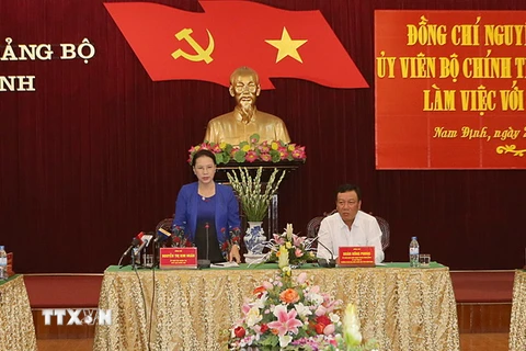 Chủ tịch Quốc hội Nguyễn Thị Kim Ngân làm việc với lãnh đạo chủ chốt tỉnh Nam Định. (Ảnh: Trọng Đức/TTXVN)