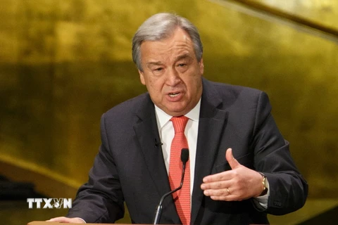 Ứng cử viên Tổng thư ký LHQ Antonio Guterres phát biểu tại trụ sở Liên hợp quốc ở New York (Mỹ). (Nguồn: THX/TTXVN)