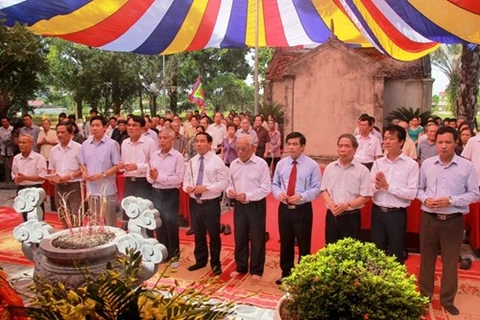 Hà Tĩnh trang trọng tổ chức lễ giỗ 196 năm Đại thi hào Nguyễn Du