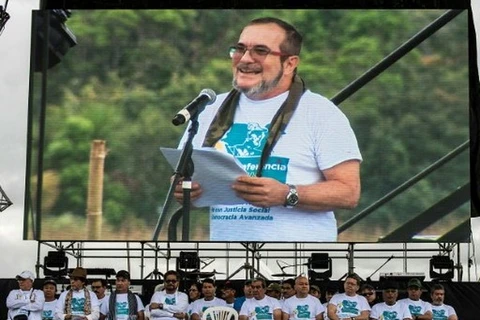 Thủ lĩnh FARC Timoleon Jimenez phát biểu trước các thành viên FARC. (Nguồn: france24.com)