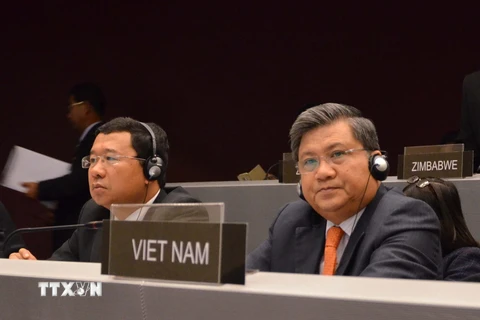 Đoàn đại biểu Quốc hội Việt Nam tham dự Đại hội đồng Liên minh Nghị viện Thế giới lần thứ 135 (IPU-135) tại Geneva, Thụy Sĩ. (Ảnh: Hoàng Hoa/TTXVN)