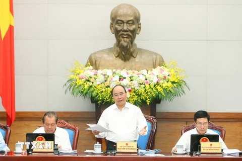 Thủ tướng Nguyễn Xuân Phúc chủ trì Phiên họp Chính phủ thường kỳ tháng 10. (Ảnh: Thống Nhất/TTXVN)