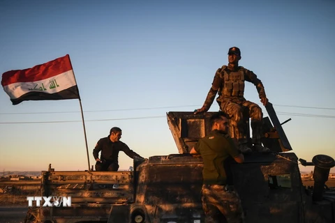 Lực lượng Iraq tại khu vực gần Gogjali, phía Đông thành phố Mosul ngày 3/11. (Nguồn: AFP/TTXVN)