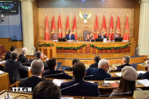 Quốc hội mới Montenegro họp phiên đầu tiên tại thủ đô Podgorica ngày 24/11. (Nguồn: EPA/TTXVN)