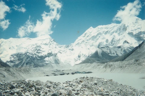 Hồ băng trên dãy Himalaya. (Nguồn: UNEP)