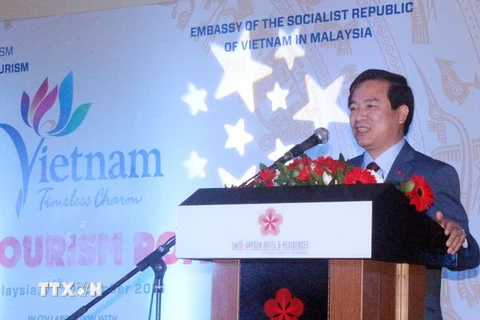Phó Tổng cục trưởng Tổng cục Du lịch Việt Nam Hà Văn Siêu phát biểu tại sự kiện. (Ảnh : Hoàng Nhương/TTXVN)