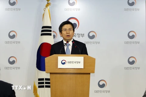 Quyền Tổng thống kiêm Thủ tướng Hàn Quốc Hwang Kyo-ahn. (Nguồn: THX/TTXVN)