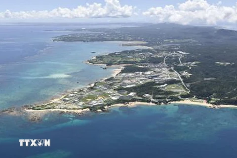 Bờ biển Henoko thuộc quần đảo cực nam Okinawa, khu vực nằm trong kế hoạch tái bố trí căn cứ không quân Mỹ. (Nguồn: Kyodo/TTXVN)