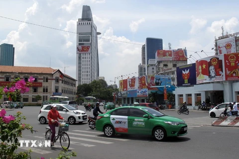 Trung tâm Thành phố Hồ Chí Minh được trang hoàng cổ động cho ngày bầu cử. (Ảnh: Tràng Dương/TTXVN)