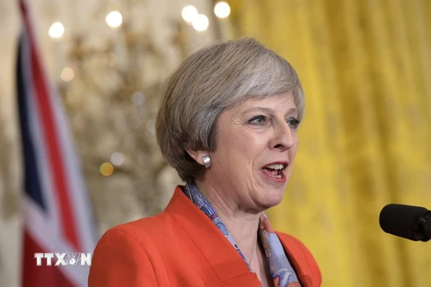 Thủ tướng Anh Theresa May phát biểu tại cuộc họp báo ở Washington, DC. (Nguồn: AFP/TTXVN)