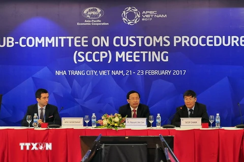 Đoàn Chủ tịch cuộc họp Tiểu ban về thủ tục Hải quan (SCCP). (Ảnh: Nguyễn Khang/TTXVN)