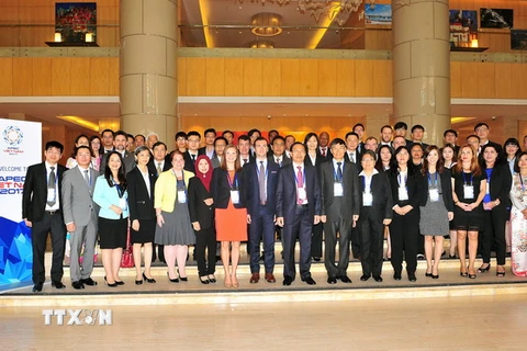 Các dại biểu tham dự một hội nghị tại APEC 2017. (Ảnh: Nguyễn Khang/TTXVN)