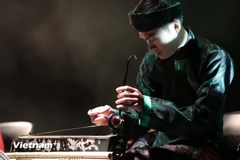 Nghệ sỹ Lê Hoài Phương biểu diễn tại Golden Opera Gala Concert. (Nguồn: Vietnam+)