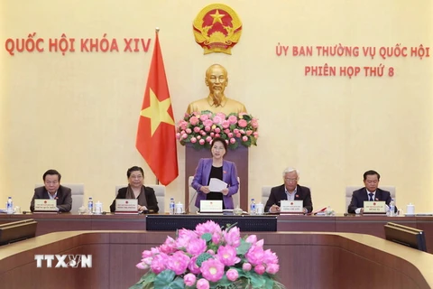 Chủ tịch Quốc hội Nguyễn Thị Kim Ngân chủ trì và phát biểu bế mạc Phiên họp thứ 8 của Ủy ban Thường vụ Quốc hội khóa XIV. (Ảnh: Trọng Đức/TTXVN)