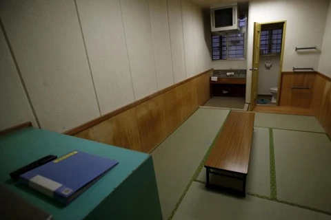 Bên trong một phòng giam tại Trung tâm Di trú Đông Nhật Bản ở Ushiku, tỉnh Ibaraki, Nhật Bản. (Nguồn: Reuters)