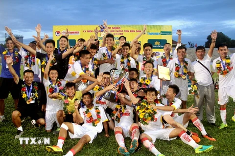 Đội U19 Hà Nội bảo vệ thành công ngôi vô địch. (Ảnh: Nguyên Linh/TTXVN)