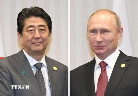 Cuộc gặp thượng đỉnh giữa Thủ tướng Nhật Bản Shinzo Abe (trái) và Tổng thống Nga Vladimir Putin (phải) dự kiến vào ngày 27/4. (Nguồn: Kyodo/TTXVN)