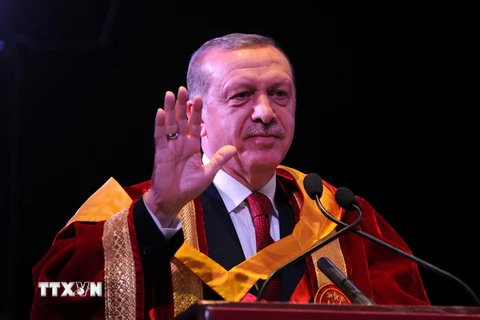Tổng thống Thổ Nhĩ Kỳ Tayyip Erdogan phát biểu trong một sự kiện ở New Delhi, Ấn Độ. (Nguồn: EPA/TTXVN)