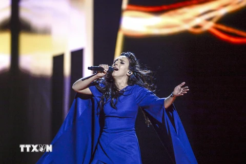 Ca sỹ Susana Jamaladinova biểu diễn trong đêm chung kết Eurovision 2016. (Nguồn: EPA/TTXVN)