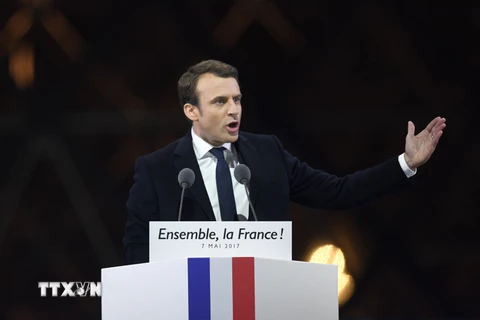 Tổng thống Pháp mới đắc cử Emmanuel Macron phát biểu sau khi kết quả sơ bộ cuộc bầu cử Tổng thống vòng hai được công bố. (Nguồn: AFP/TTXVN)