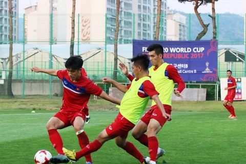 Buổi tập đầu tiên của U20 Việt Nam tại Cheonan. (Nguồn: VFF)