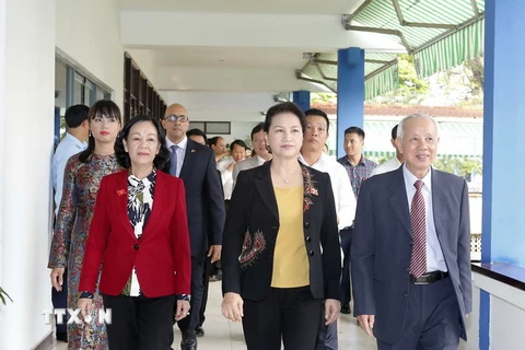 Chủ tịch Quốc hội Nguyễn Thị Kim Ngân và Trưởng Ban Dân vận Trung ương Trương Thị Mai đến dự lễ công bố. (Ảnh: Văn Điệp/TTXVN)