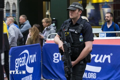Cảnh sát tuần tra tại Manchester. (Nguồn: AFP/TTXVN)