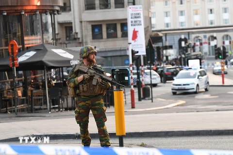 Binh sỹ Bỉ phong tỏa hiện trường vụ đánh bom. (Nguồn: AFP/TTXVN)