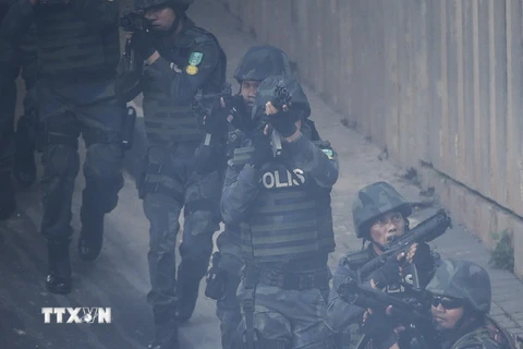 Lực lượng đặc nhiệm Cảnh sát Hoàng gia Malaysia trong buổi diễn tập chống IS ở Kuala Lumpur. (Nguồn: EPA/TTXVN)