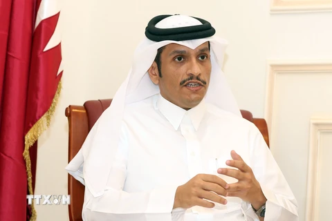 Ngoại trưởng Qatar Sheikh Mohammed bin Abdulrahman al-Thani trong một cuộc họp báo tại Doha. (Nguồn: AFP/TTXVN)