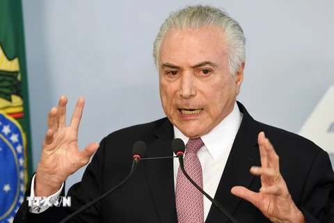 Tổng thống Brazil Michel Temer bác bỏ những cáo buộc chống lại ông tại Brasilia, Brazil. (Nguồn: AFP/TTXVN)